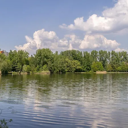 Bezowy Apartament Przy Parku W Katowicach Z Widokiem Na Staw I Biurkiem By Noclegi Renters Katowice Eksteriør bilde