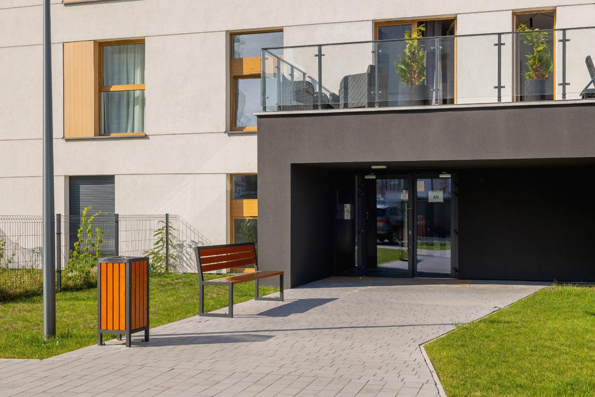 Bezowy Przy Parku W Katowicach Z Widokiem Na Staw I Biurkiem By Renters Leilighet *